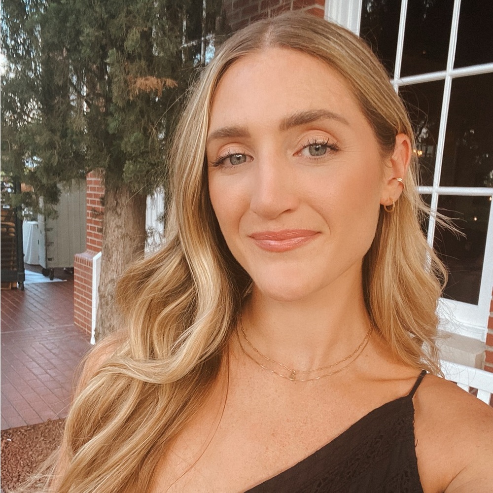 Meet your Posher, Nicole